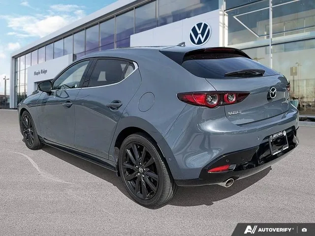 Mazda Mazda3 2019 photo 3