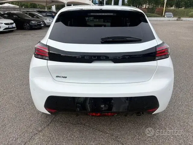 Peugeot 208 2025 photo 4