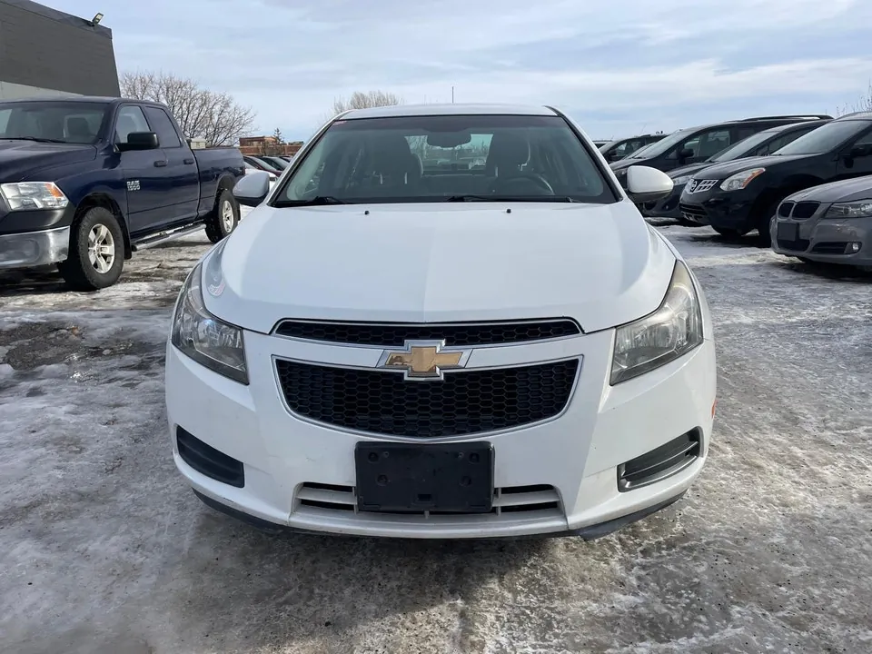 Chevrolet Cruze 2012 photo 2