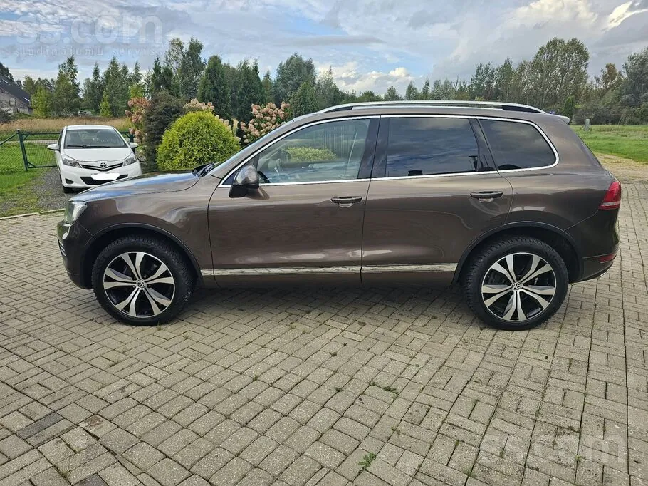 Volkswagen Touareg 2012 photo 2