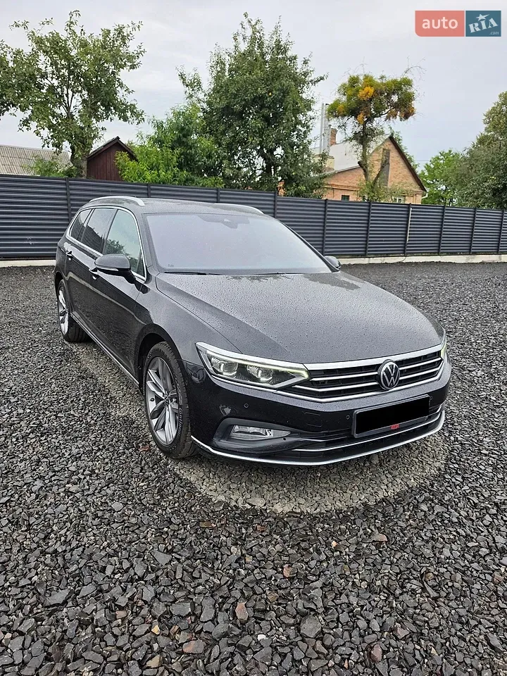 Volkswagen Passat 2021 photo 4