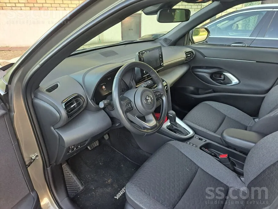 Toyota Yaris Cross 2024 photo 2