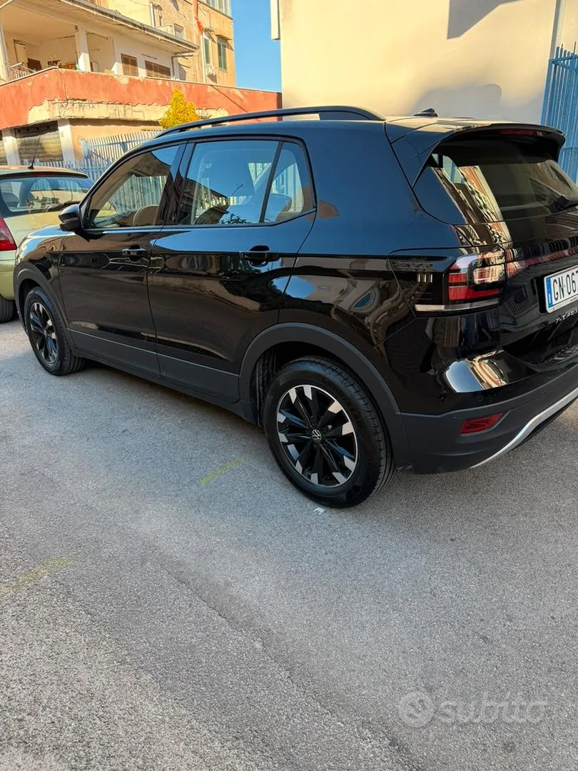 Volkswagen T-Cross 2023 photo 2