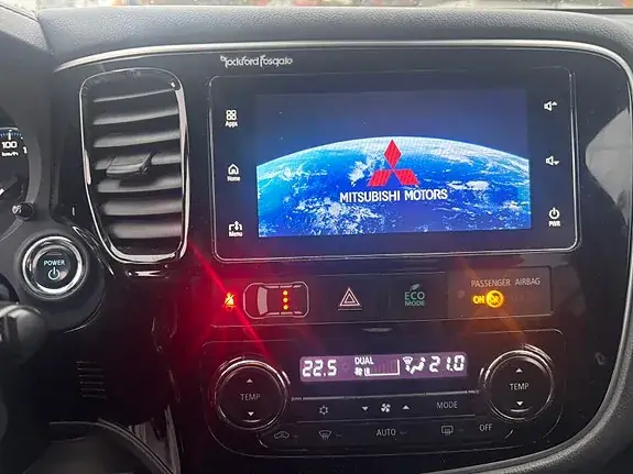 Mitsubishi Outlander 2018 photo 4