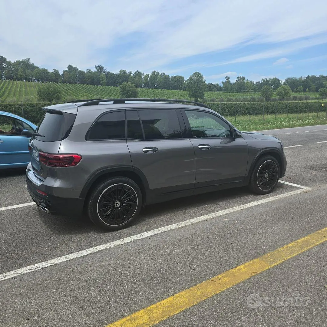 Mercedes-Benz Glb