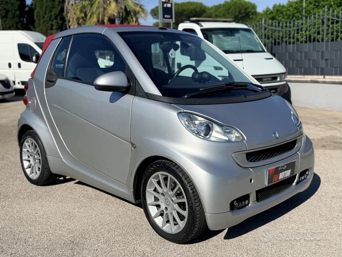 Smart Fortwo 2012 photo 2