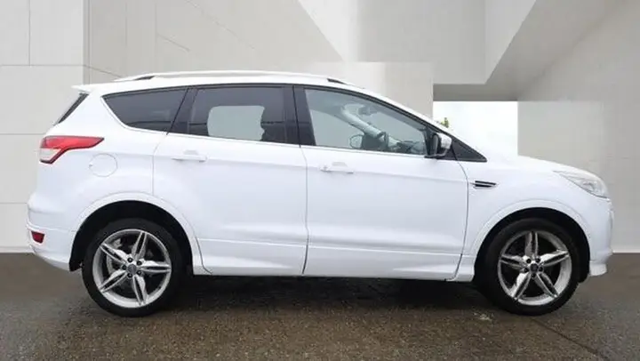 Ford Kuga 2014 photo 3