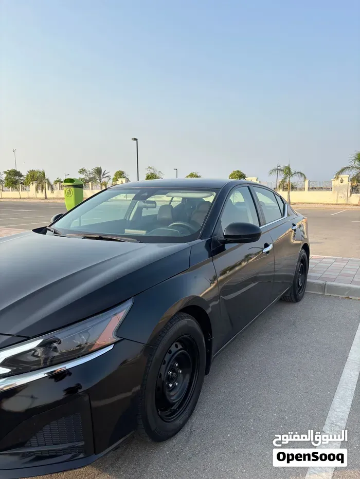 Nissan Altima 2023 photo 2