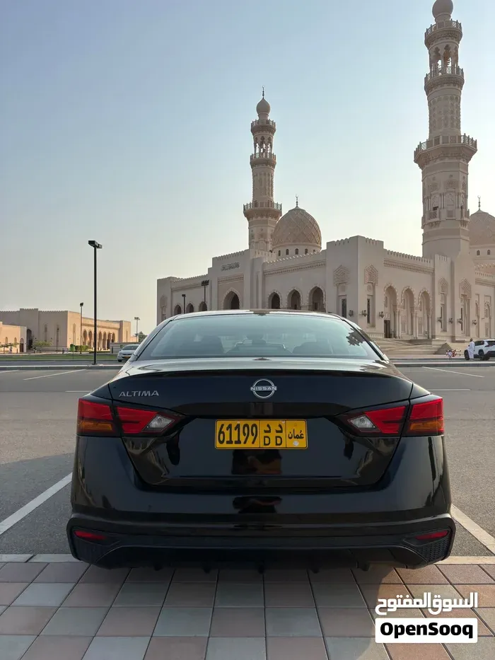 Nissan Altima 2023 photo 4