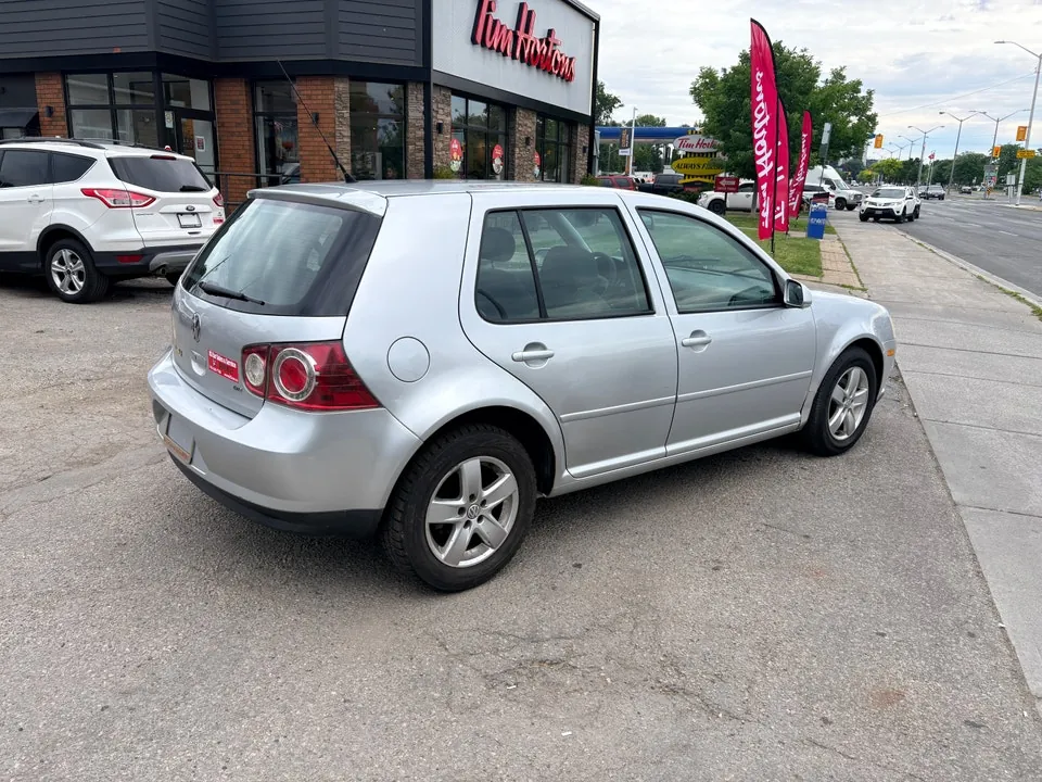 Volkswagen Golf 2010 photo 5