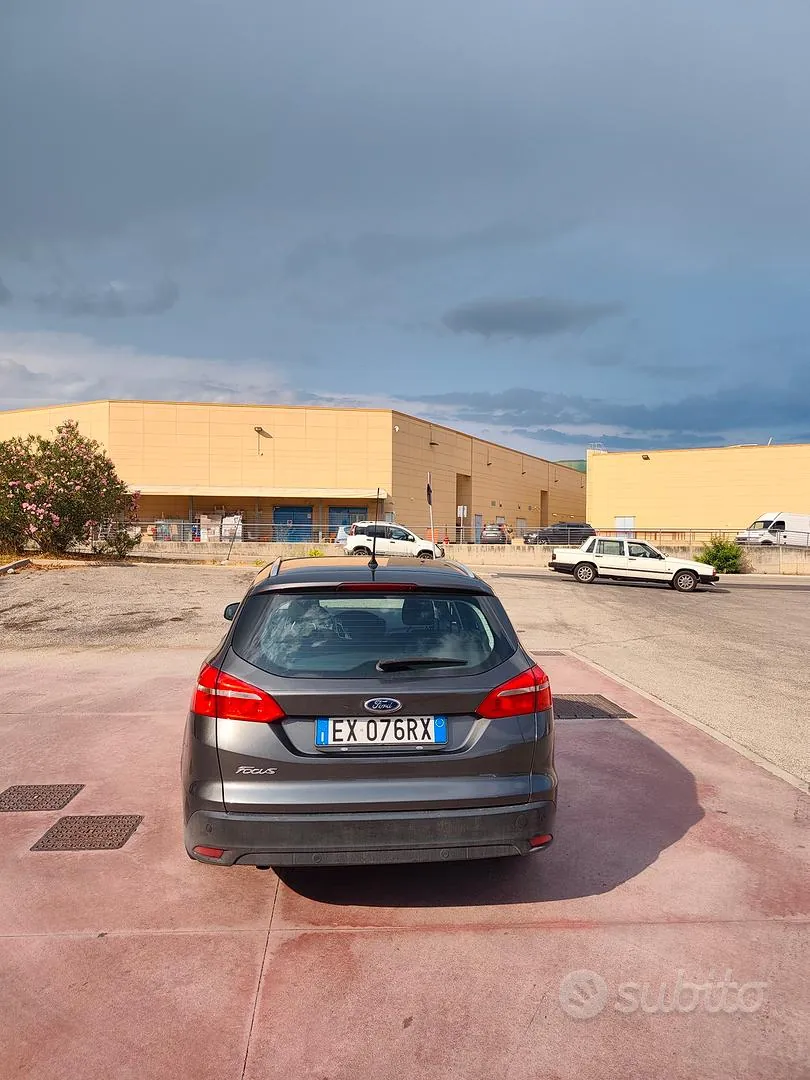 Ford Focus 2014 photo 2