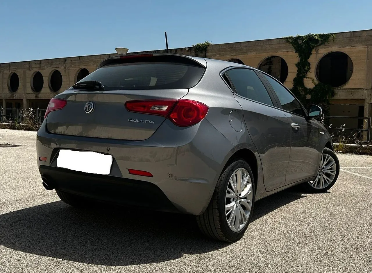 Alfa Romeo Giulietta 2017 photo 4