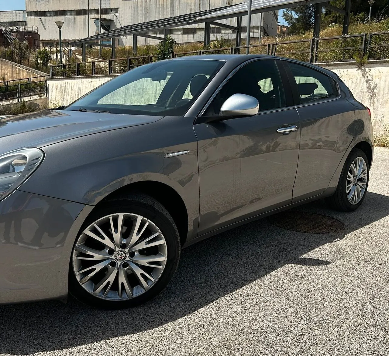 Alfa Romeo Giulietta 2017 photo 2