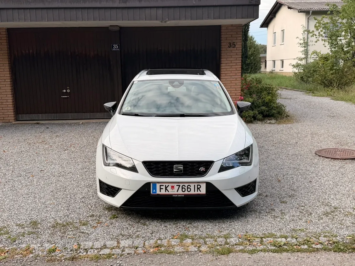 Seat Leon 2015 photo 2