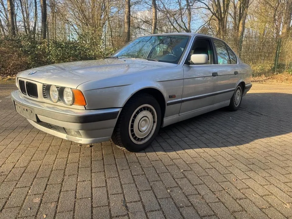 BMW E34 525I