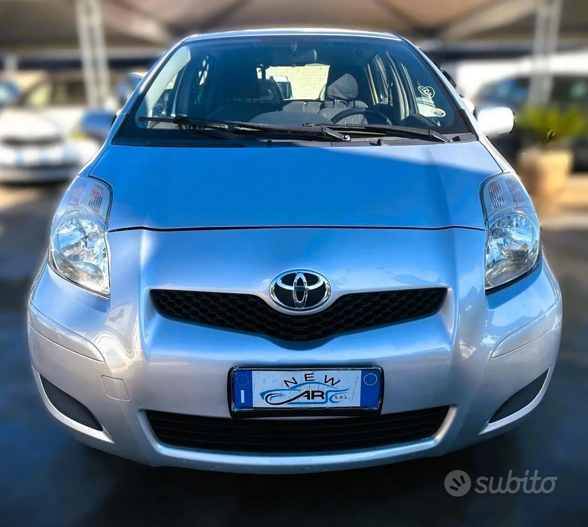 Toyota Yaris 2009 photo 3