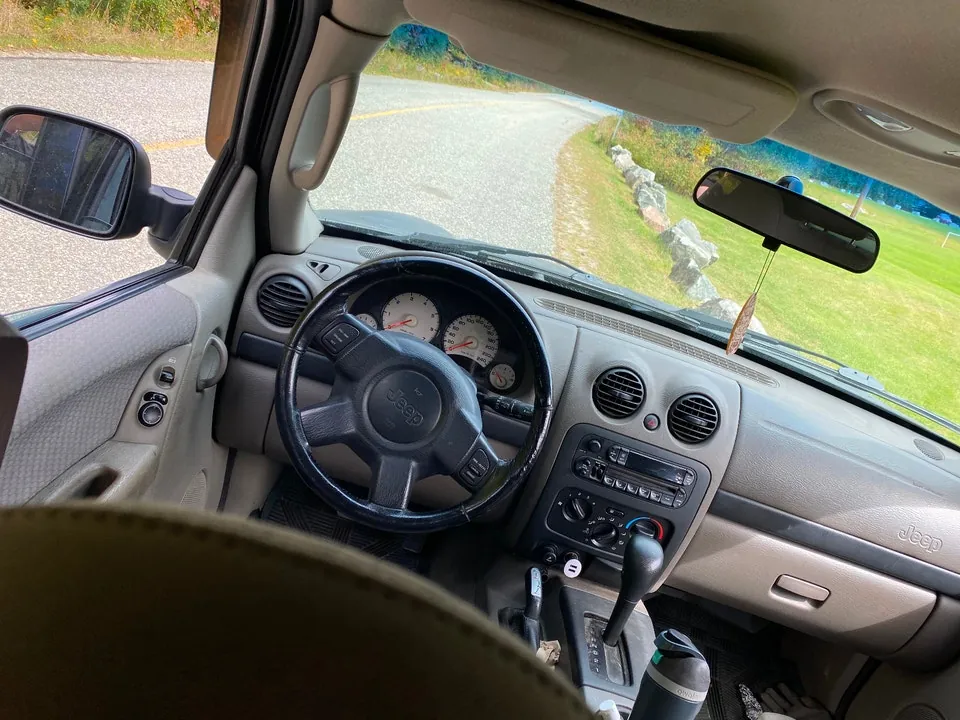 Jeep Liberty 2002 photo 5
