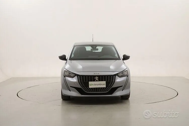 Peugeot 208 2023 photo 2