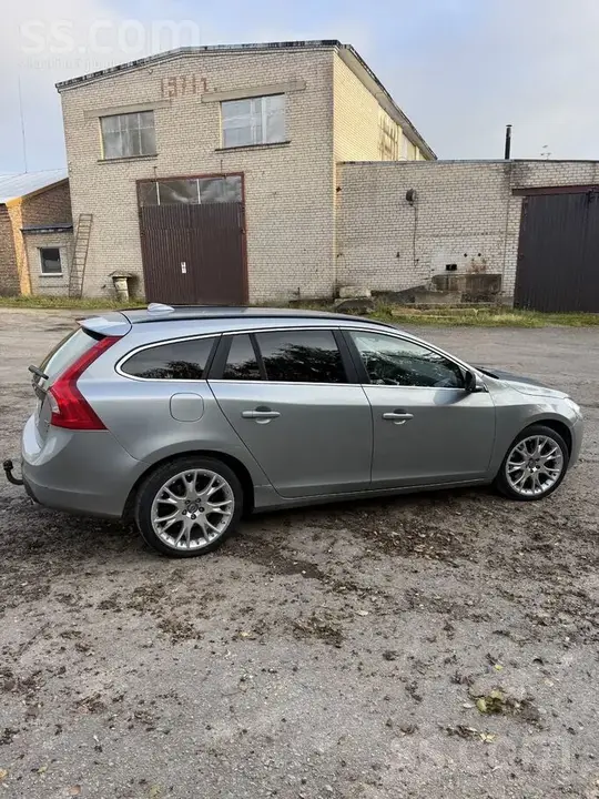 Volvo V60 2011 photo 5