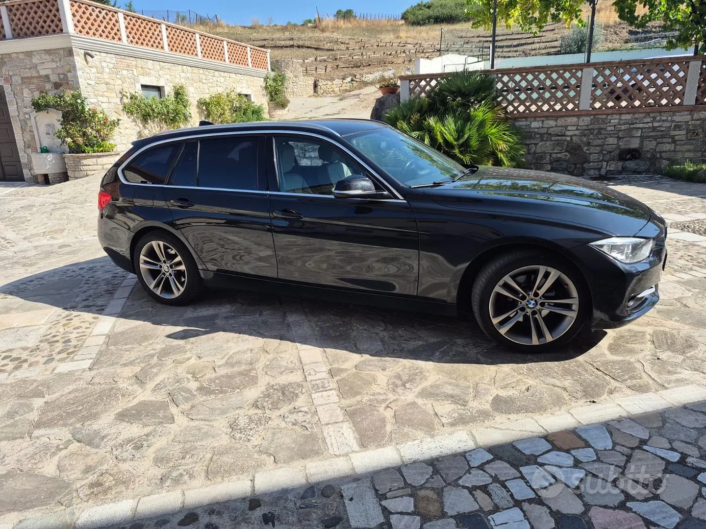 BMW 320 2013 photo 2