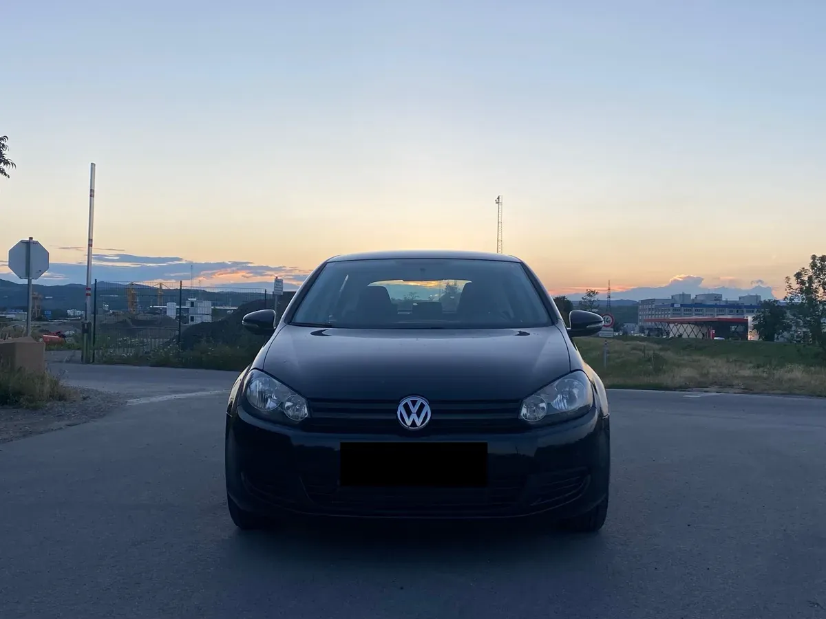Volkswagen Golf 2011 photo 2
