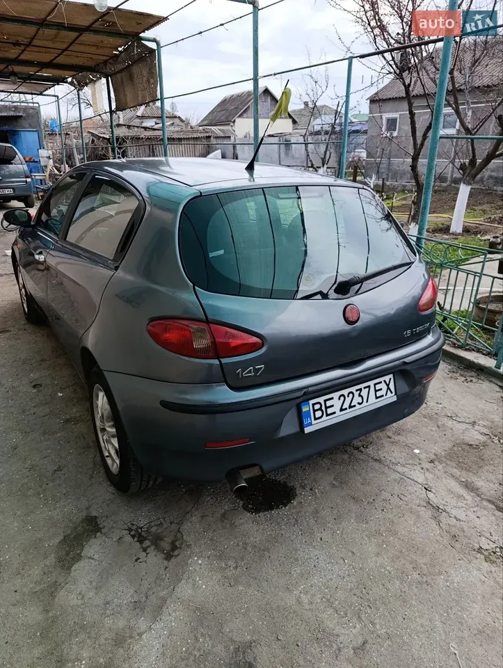 Alfa Romeo 147 2004 photo 3