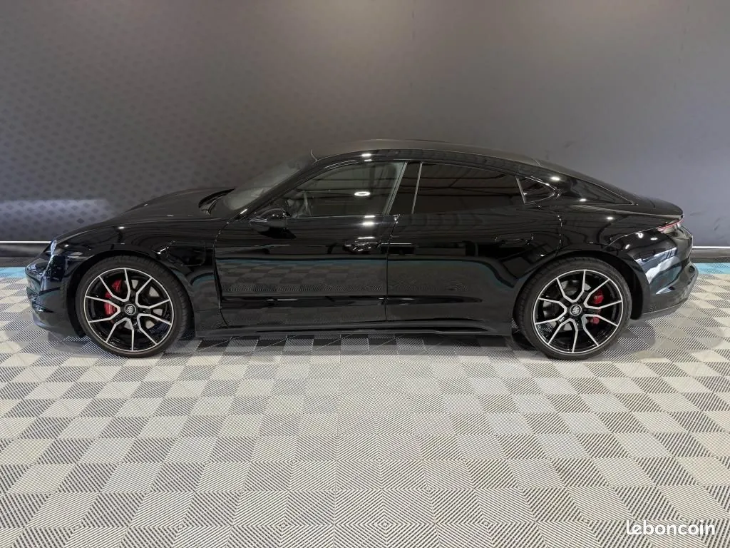 Porsche Taycan 2023 photo 3