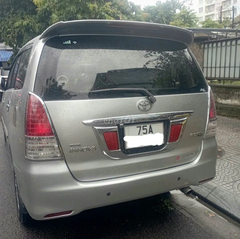 Toyota Innova 2009 photo 3