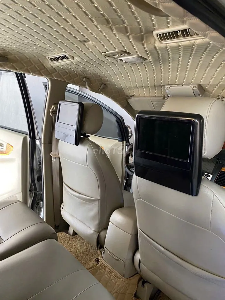Toyota Innova 2009 photo 2