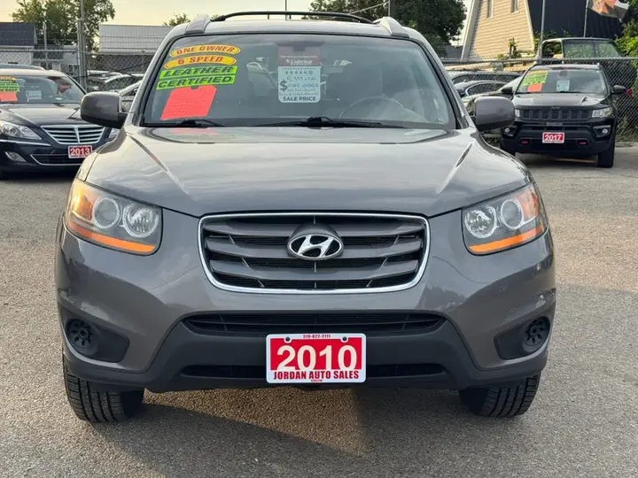Hyundai Santa Fe 2010 photo 2