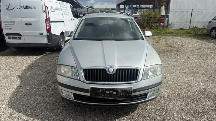 Skoda Octavia 2005 photo 2