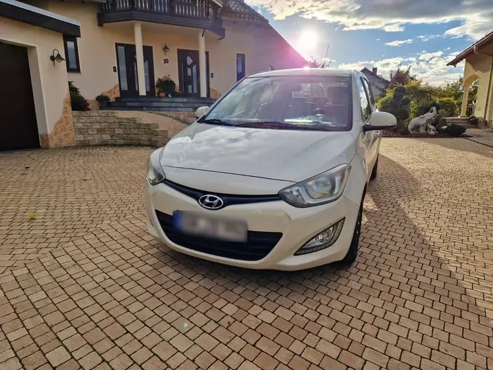 Hyundai I20