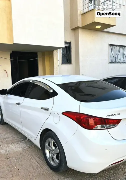 Hyundai Avante 2012 photo 4
