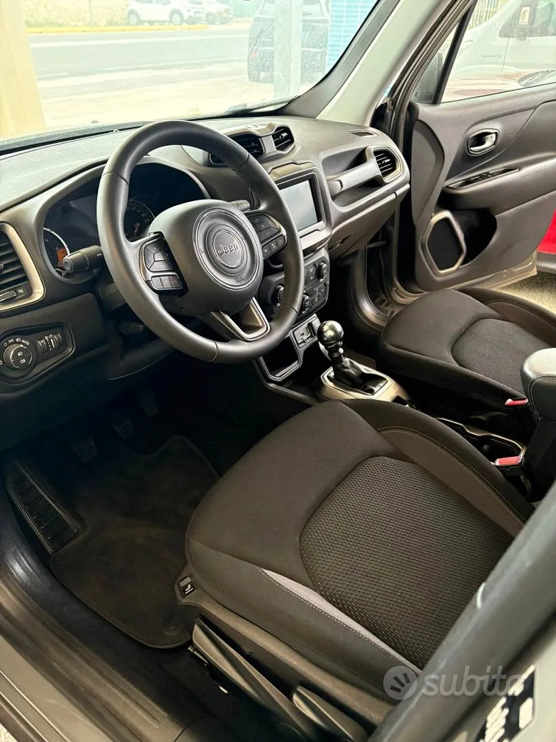 Jeep Renegade 2022 photo 4