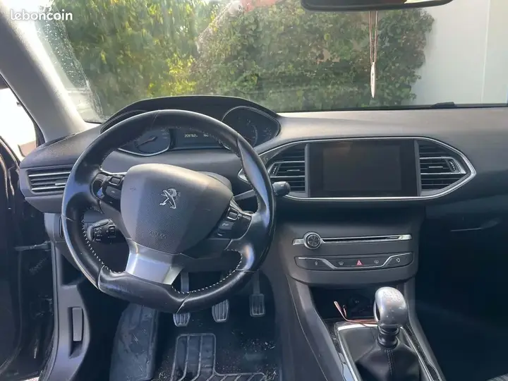 Peugeot 308 2016 photo 3