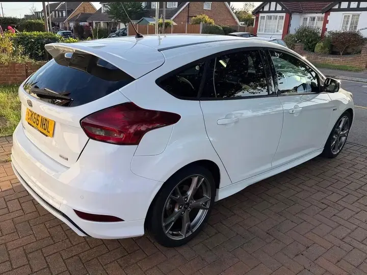 Ford Focus 2016 photo 2