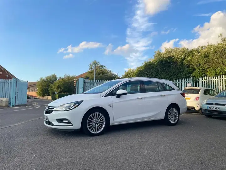 Vauxhall Astra 2016 photo 5