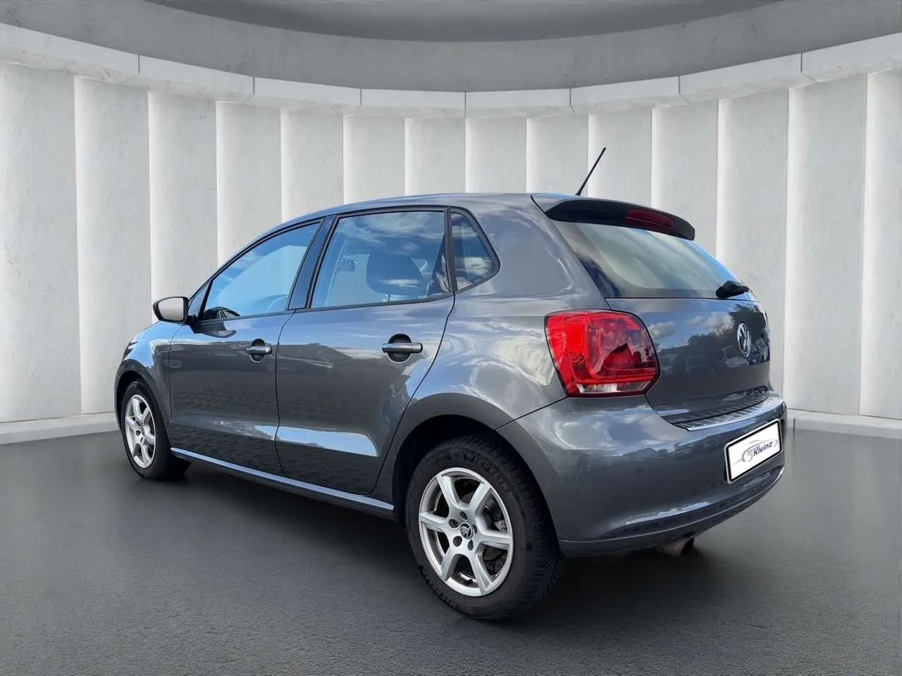 Volkswagen Polo 2012 photo 2
