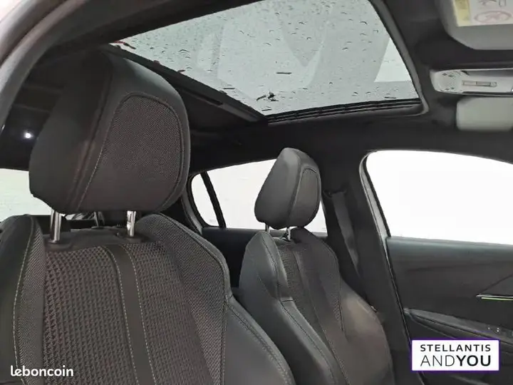 Peugeot 208 2022 photo 5