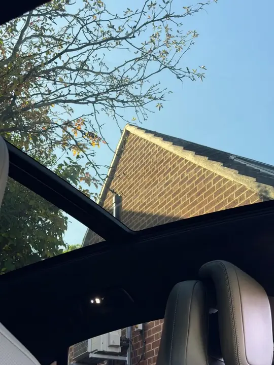 Porsche Macan 2025 photo 4