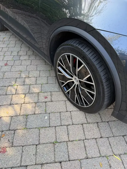 Porsche Macan 2025 photo 3