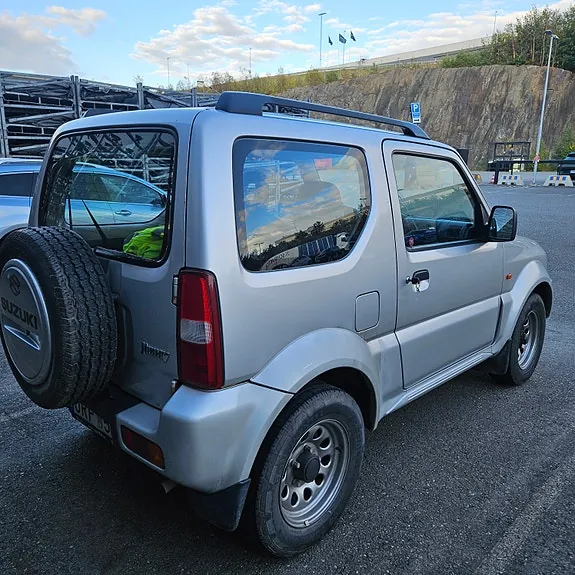 Suzuki Jimny 2004 photo 3