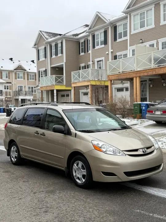 Toyota Sienna 2008 photo 3