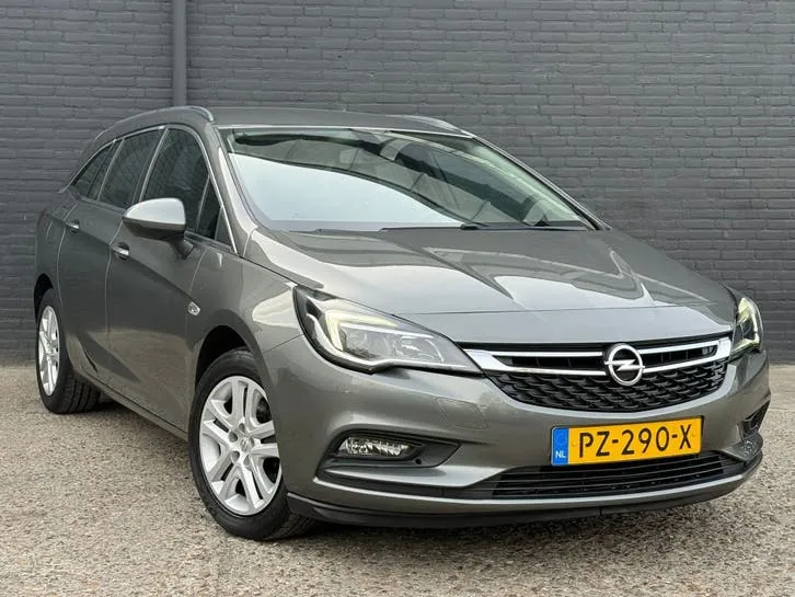 Opel Astra 2017 photo 2
