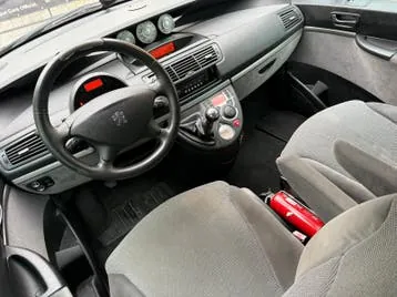 Peugeot 807 2008 photo 3
