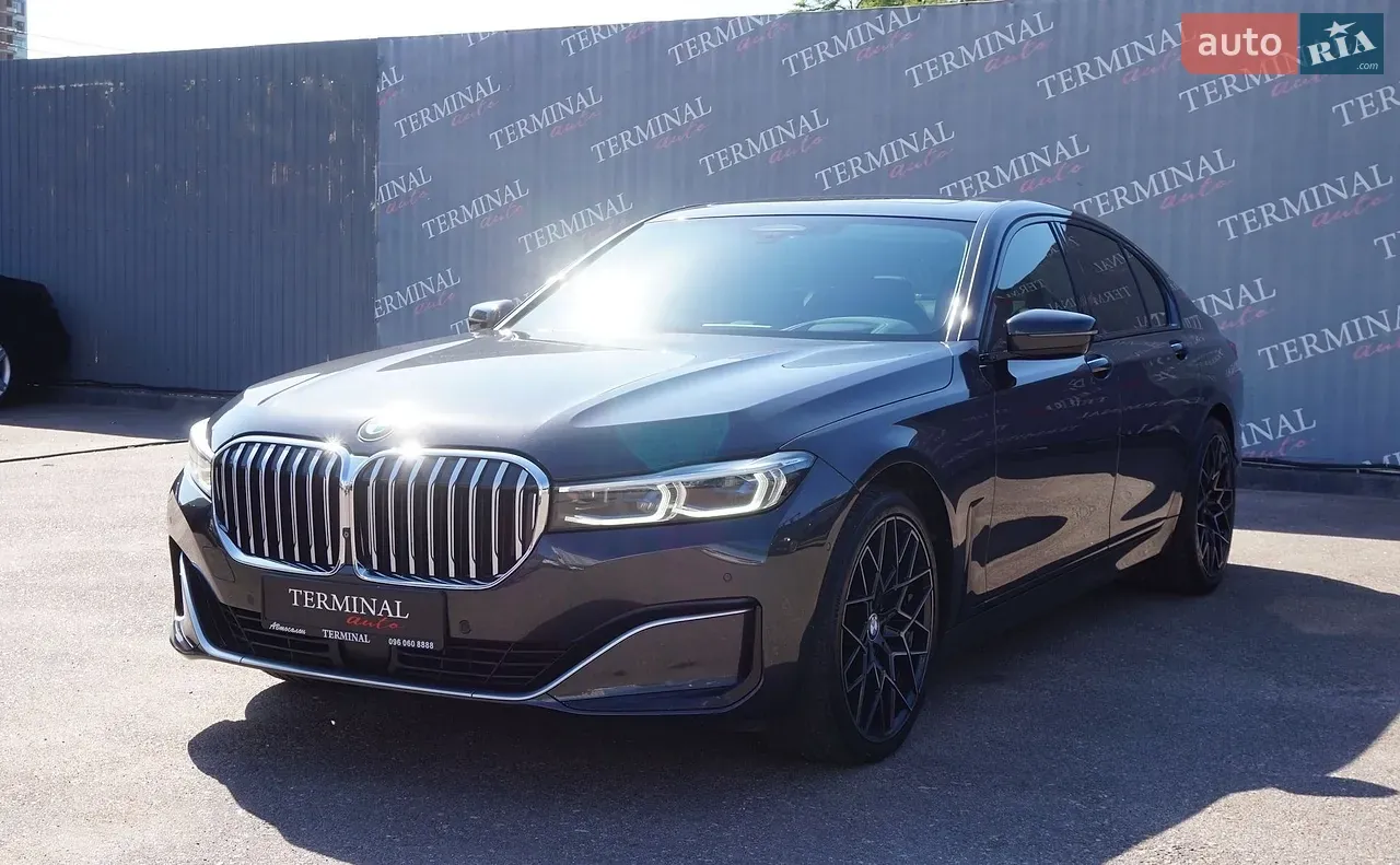 BMW 7 Series 2019 photo 2