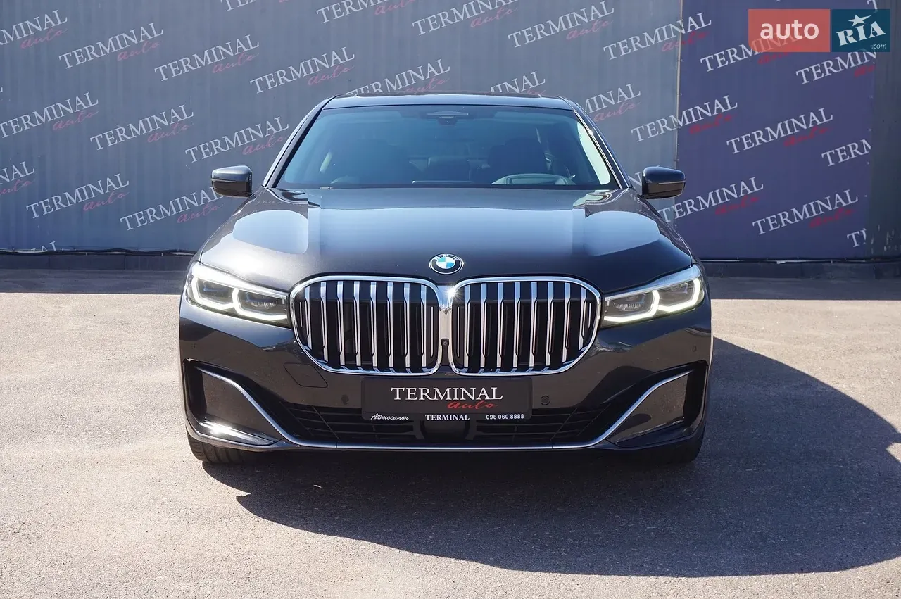 BMW 7 Series 2019 photo 3