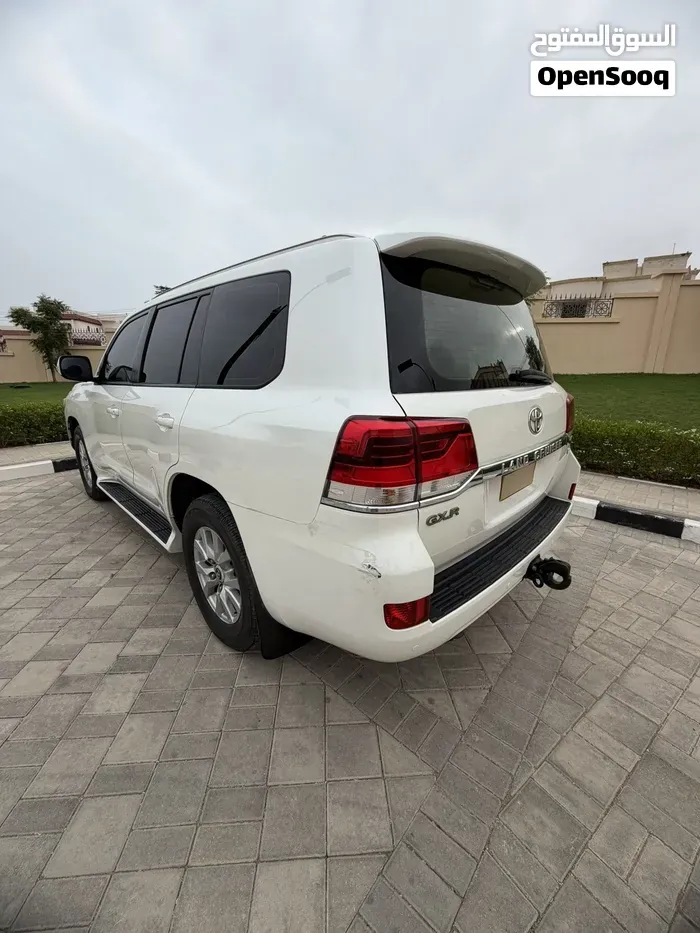 Toyota Land Cruiser 2017 photo 4