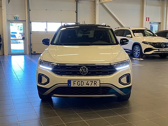 Volkswagen T-Roc 2022 photo 2