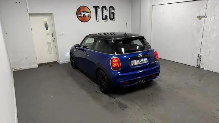 Mini Cooper S 2019 photo 3